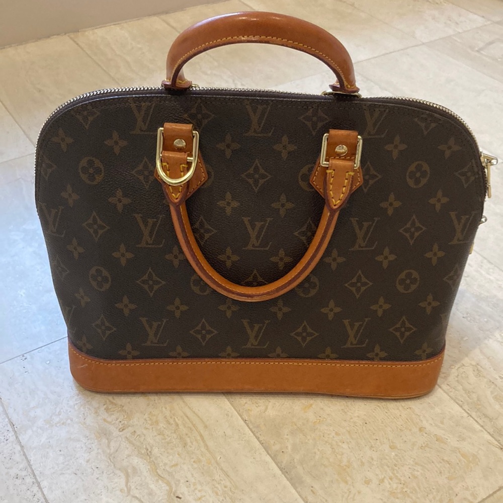 Louie Vuitton Alma